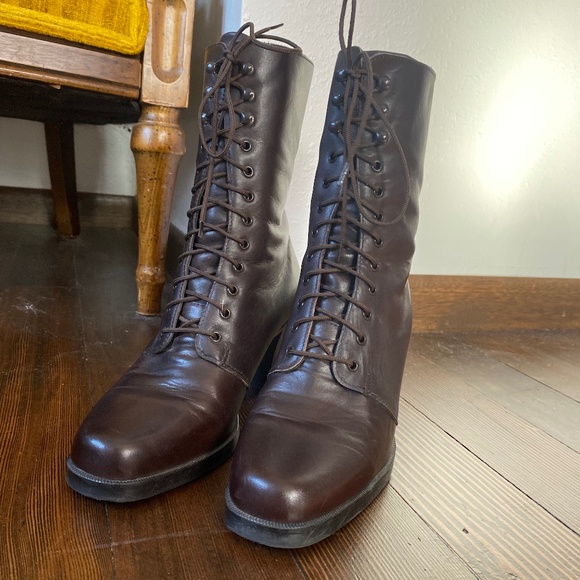 Vintage Dark Brown Lace-Up Boots - Picture 9 of 10
